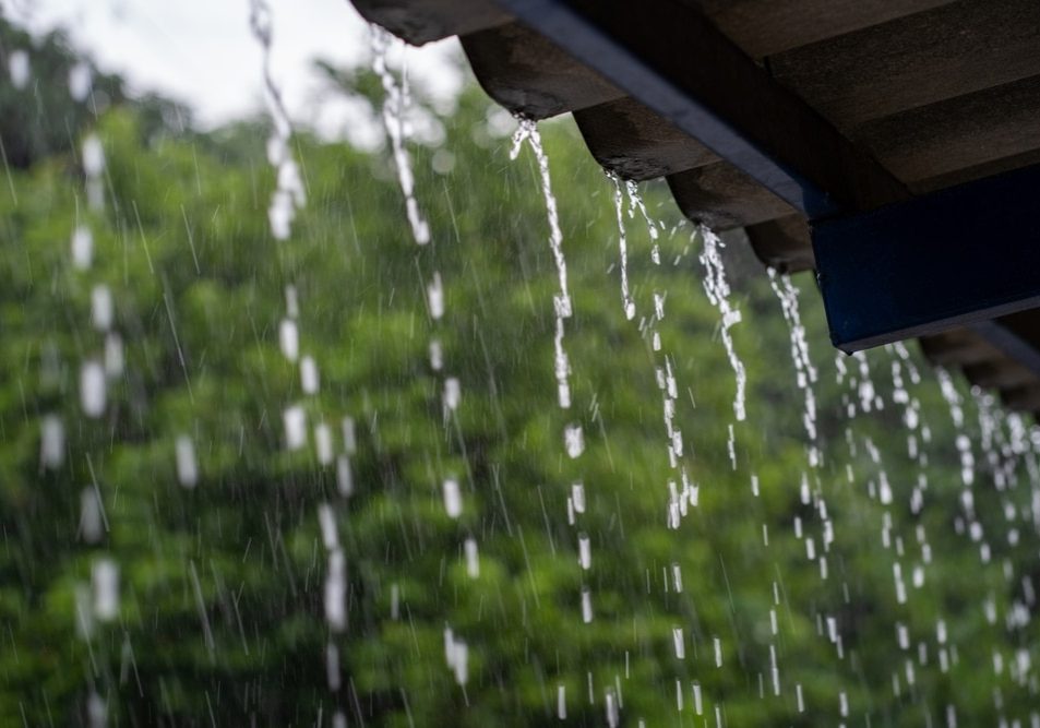 Heavy,Rain,Falling,On,The,Roof,In,Rainy,Season Heavy rain falling on the roof in rainy season
